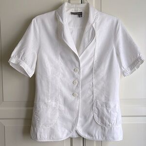 Y2K Tristan & Iseut white linen short sleeve blazer. Size US M